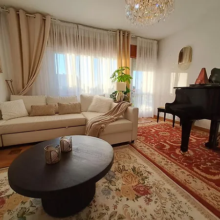 Romero Garden C شقة